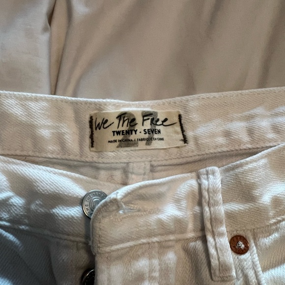 We The Free low rise Jean shorts - Picture 2 of 2